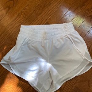 Athleta mesh racer 4" shorts